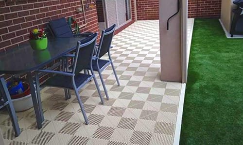 baldosas entrelazadas para suelos de jardín